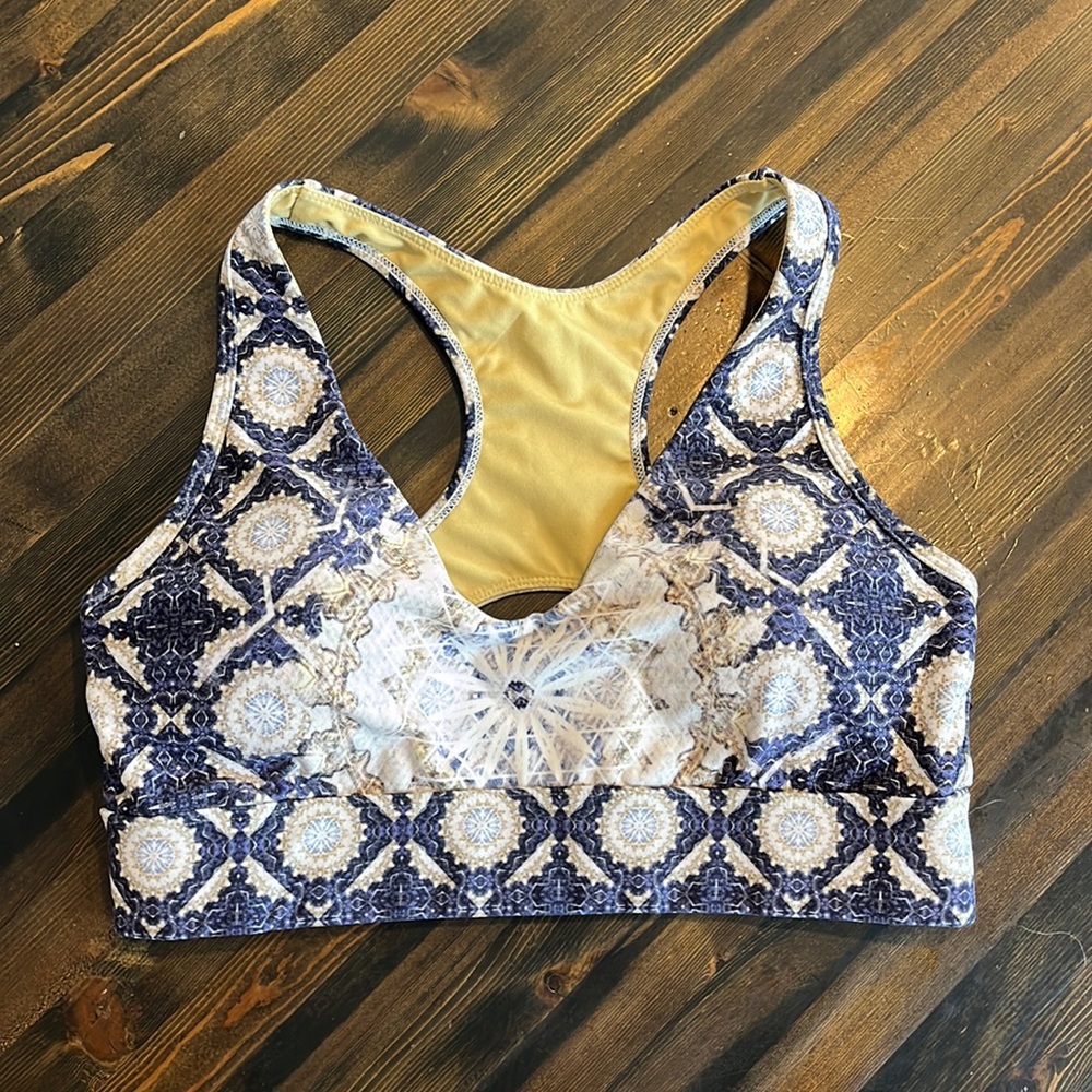 Wolven sports bra